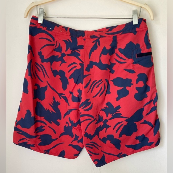 Patagonia Swim Trunks Men’s 34 Board Shorts Hawaiian Patter Red Blue - Picture 3 of 8